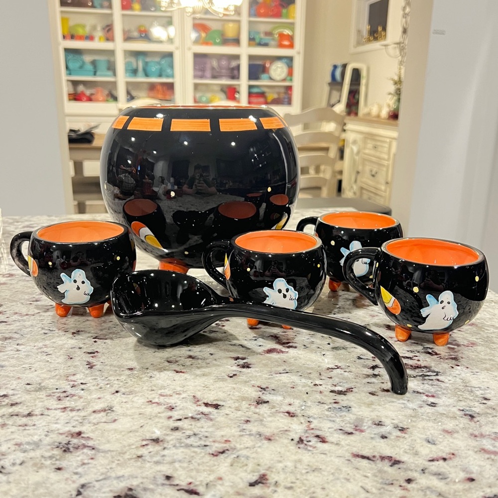 Halloween Punch Bowl & Cups Black Cat Ceramic Footed Bowl with 4 cups